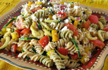 Pasta fredda alla greca,