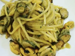 spaghetti del cantuccio con zucchine e cozze