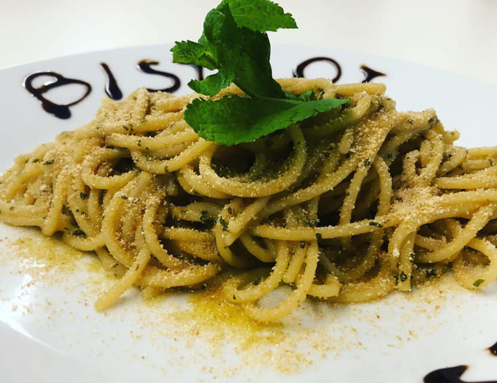 spaghetti freddi alle acciughe