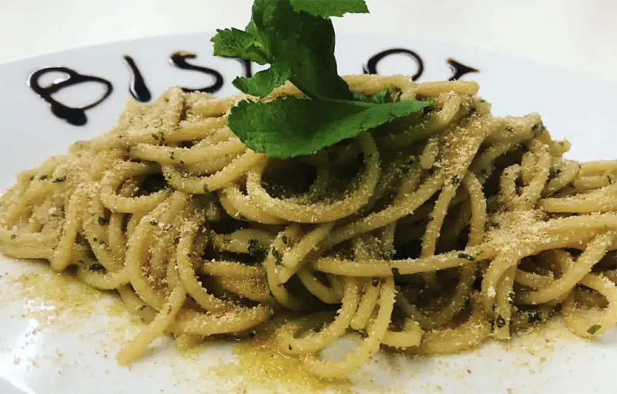spaghetti freddi con acciughe