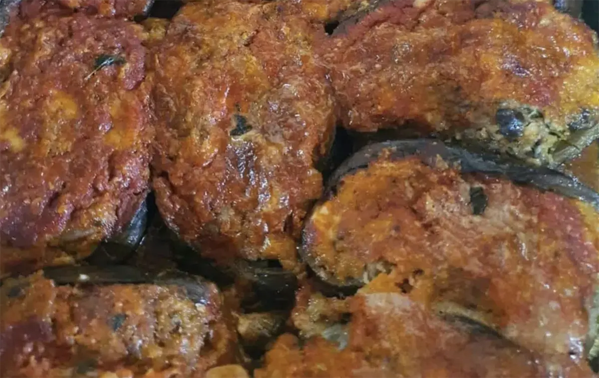 Melanzane imbottite con pane raffermo
