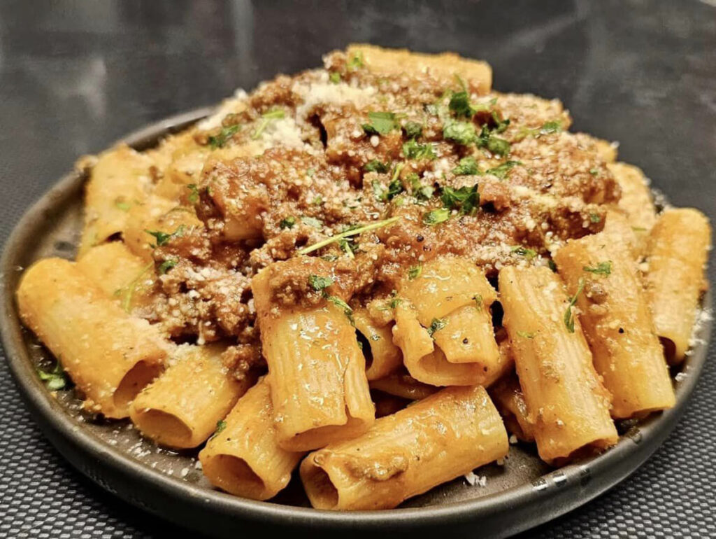 pasta alla bolognese estiva