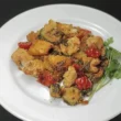 Bocconcini di pollo e verdure sabbiose