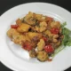 Bocconcini di pollo e verdure sabbiose