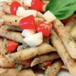 Penne al pesto di zucchine crude