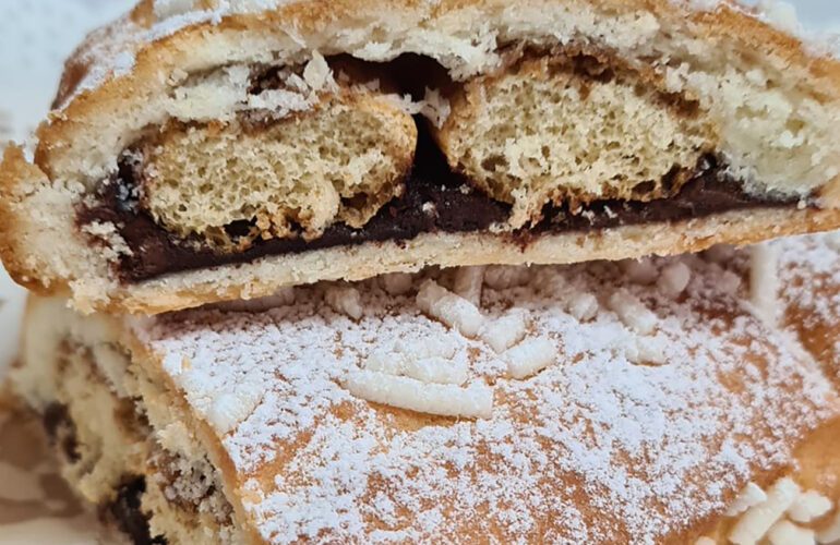 Rotolo Biscotto Ripieno con Nutella