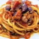 spaghetti alla puttanesca con tonno in scatola