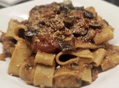 Pasta che mulignane a fungitiello