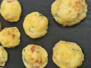 palline di patate in friggitrice ad aria