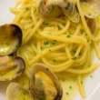 spaghetti con brodo di vongole