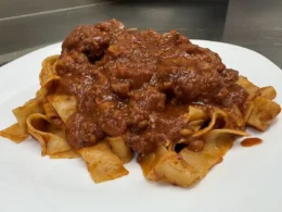 Pappardelle con Ragù di hamburger