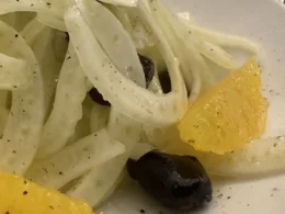 Insalata fresca con i finocchi