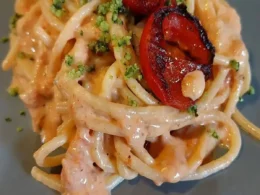 spaghettata pomodorini e burrata