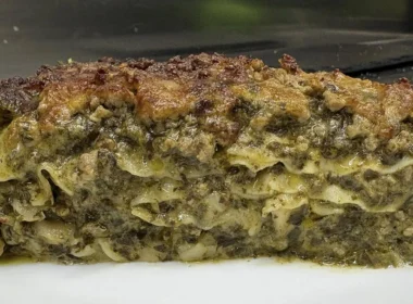 Lasagna con salsiccia é friarielli