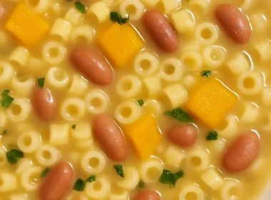 Minestra di zucca e legumi