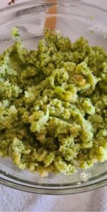 Gelatini croccanti di broccoli e patate dal cuore filante