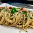 spaghetti aglio olio e peperoncino con alici