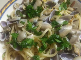 spaghetti con le telline alla catanesi