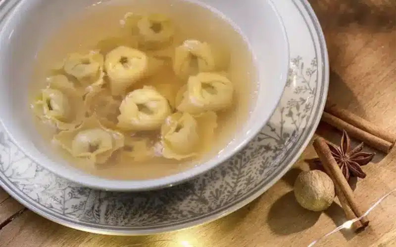 tortellini in brodo