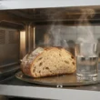 pane secco in microonde