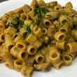 Tubettoni con vellutata di lenticchie e cozze